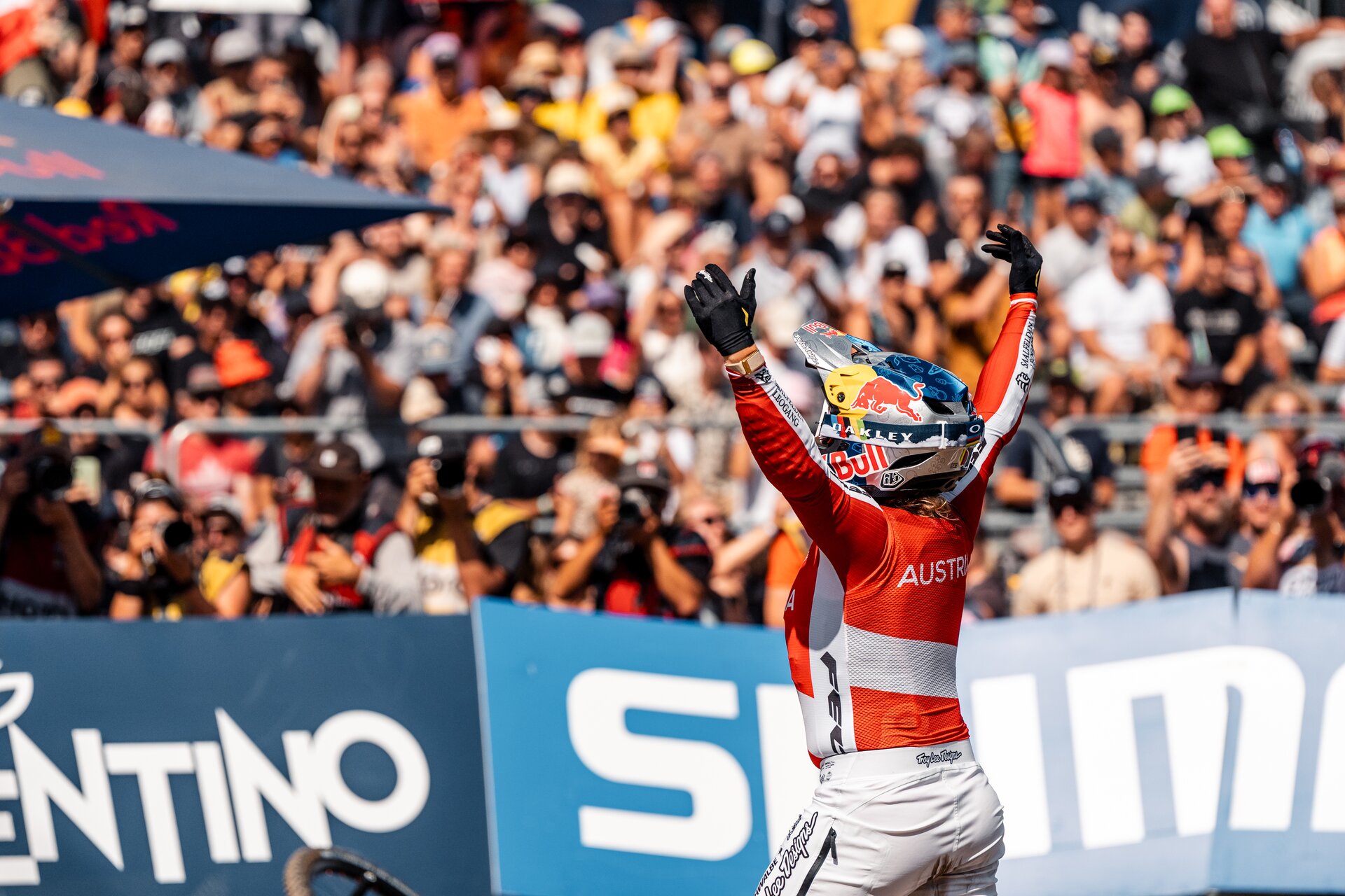 2026 UCI Mountain Bike World Championships Val di Sole-Trentino: Goldstone and Höll retain Downhill crowns