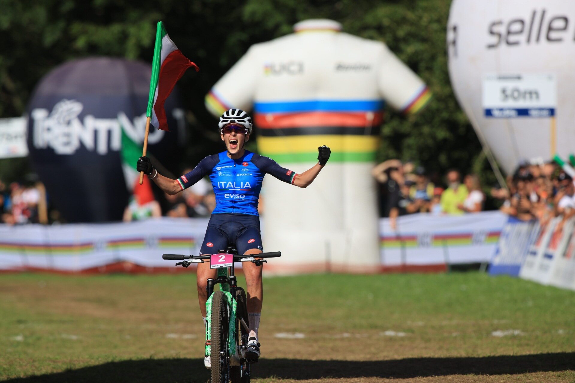 Ancora Italia ai Mondiali MTB: in Val di Sole splende l’iride di Valentina Corvi