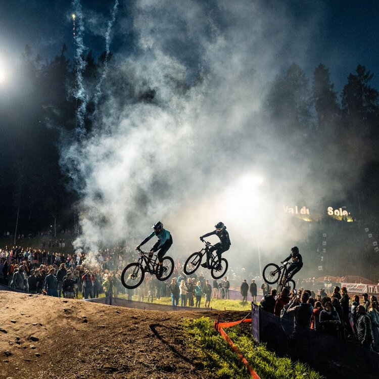 4X PRO TOUR
